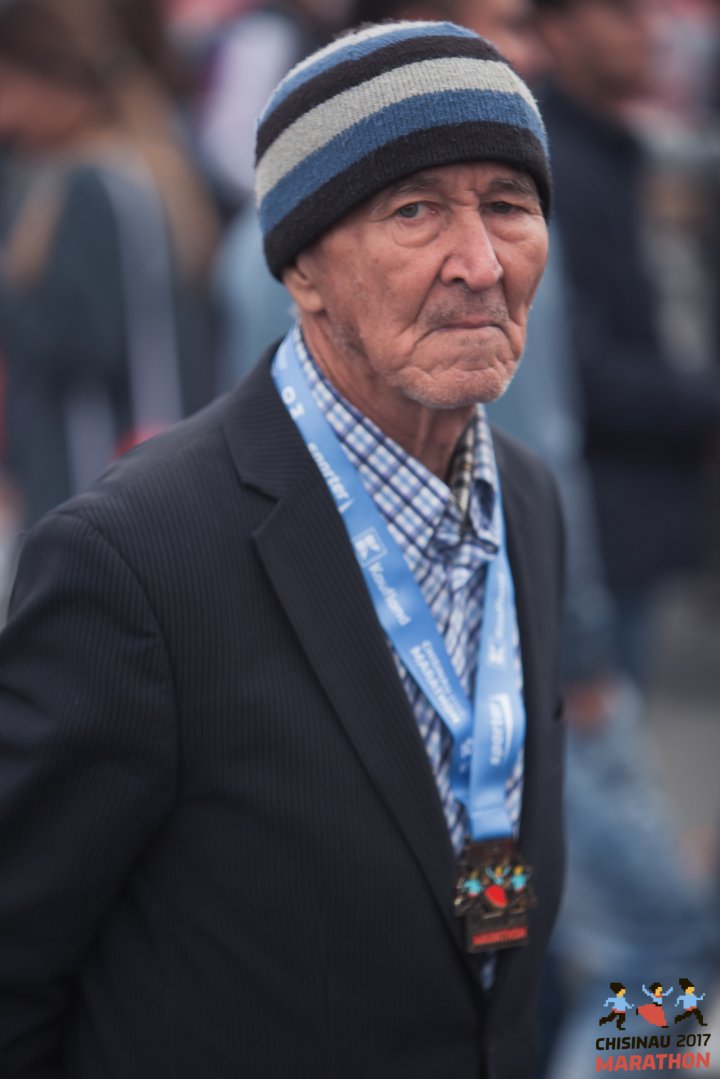 FOTOREPORT: Aproximativ 17 mii de oameni au participat la cea de-a treia ediţie a maratonului din Chişinău