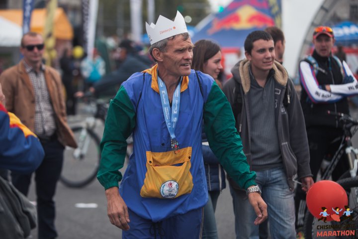 FOTOREPORT: Aproximativ 17 mii de oameni au participat la cea de-a treia ediţie a maratonului din Chişinău