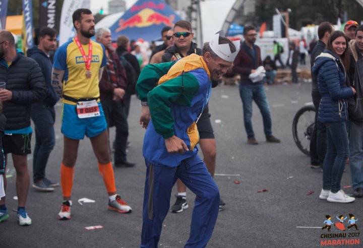 FOTOREPORT: Aproximativ 17 mii de oameni au participat la cea de-a treia ediţie a maratonului din Chişinău