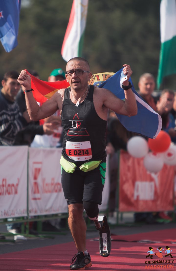 FOTOREPORT: Aproximativ 17 mii de oameni au participat la cea de-a treia ediţie a maratonului din Chişinău