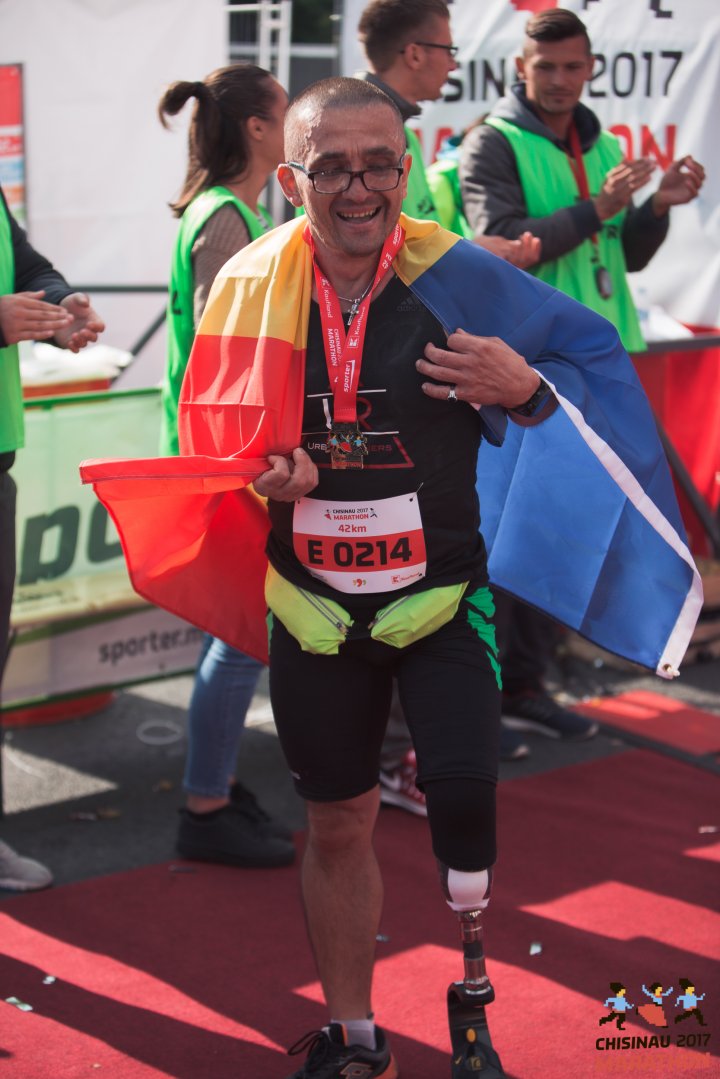 FOTOREPORT: Aproximativ 17 mii de oameni au participat la cea de-a treia ediţie a maratonului din Chişinău