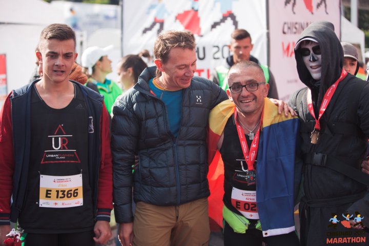 FOTOREPORT: Aproximativ 17 mii de oameni au participat la cea de-a treia ediţie a maratonului din Chişinău