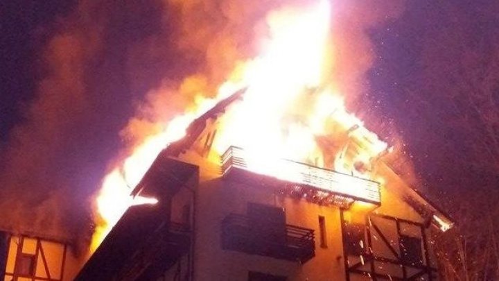 Incendiu la centrul SPA al unui hotel din Sovata! Un angajat, intoxicat cu fum, mai mulţi turişti, evacuaţi