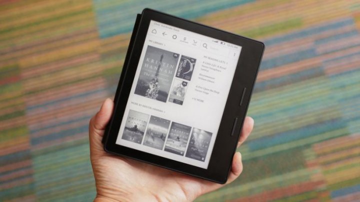 Amazon a lansat o nouă versiune a celui mai scump Kindle, rezistent la apă. Cât costă