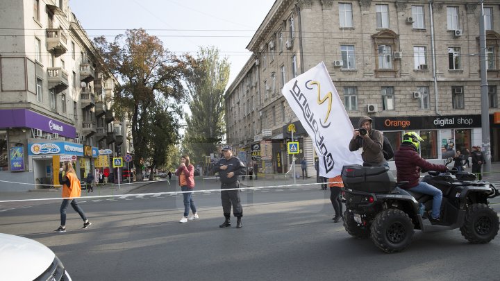 Cel mai important eveniment al anului. Maratonul Internaţional Chişinău atrage mii de participanţi (GALERIE FOTO)