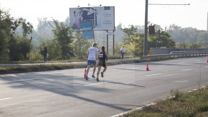 Cel mai important eveniment al anului. Maratonul Internaţional Chişinău atrage mii de participanţi (GALERIE FOTO)