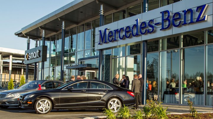 Mercedes îşi menţine poziţia de cel mai mare producător de automobile de lux din lume