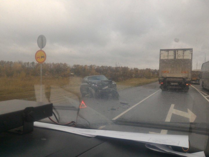 Autobuzul de pe ruta Moscova-Chişinău, implicat într-un grav accident în Rusia. O persoană şi-a pierdut viaţa (FOTO)