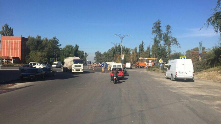 Un sens giratoriu a apărut în intersecţia străzilor Uzinelor şi Industrială (FOTO)