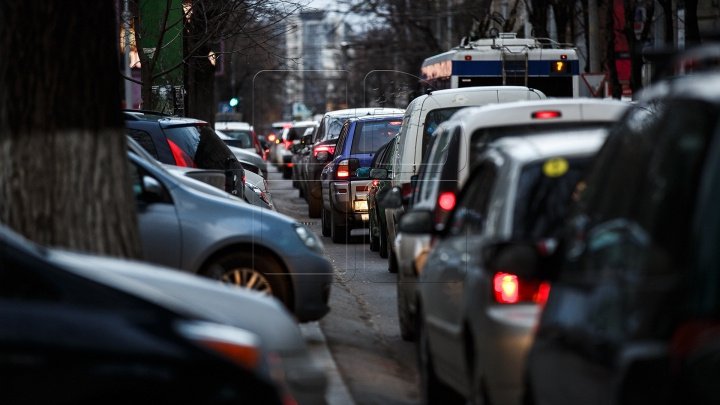 InfoTrafic: Flux majorat de transport în Capitală