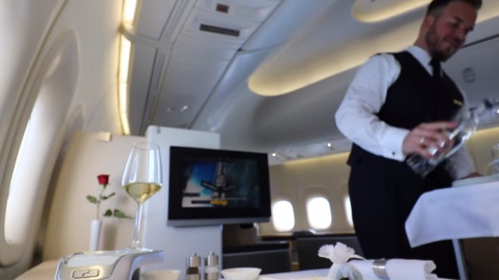 Impresionant! Cum arată o călătorie ultra-luxoasă într-un avion Lufthansa (VIDEO)