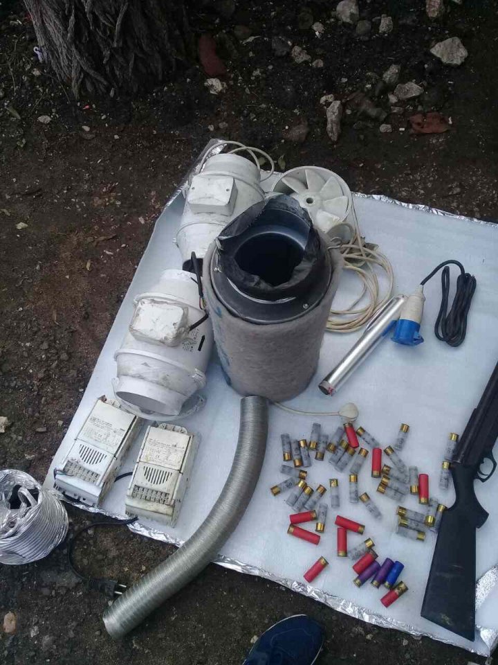 Operațiune antidrog fără precedent în Moldova. 90 de percheziții în toată țara, persoane reținute (FOTO)