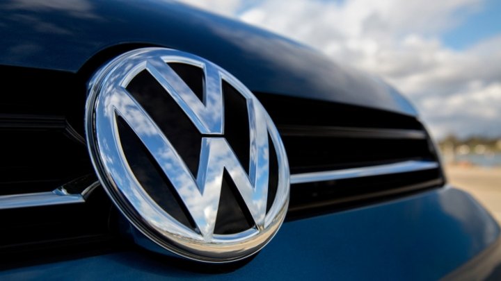 Compania auto Volkswagen și-a îmbunătățit estimările privind câștigurile din acest an datorită majorării vânzărilor