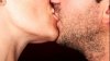Caz excepțional! O femeie, condamnată după ce l-a sărutat îndelung pe iubitul său (FOTO)