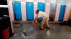 Nu o să-ți vină să crezi! Ce poți păți în India dacă nu folosești toaletele publice