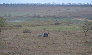 Contrabandă pe râul Prut. Un moldovean a încercat să introducă ilegal în România mii de ţigarete