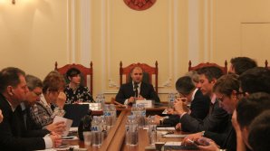 Integritatea în sistemul justiției, analizată în cadrul unei întâlniri cu jurnaliștii și societatea civilă