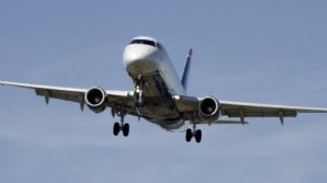 ÎNGROZITOR! Botul unui avion a fost distrus în timpul aterizării (FOTO)