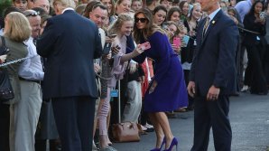 Donald Trump a ajuns în Japonia, în cadrul primului său turneu în Asia. Cu cine se va întâlni preşedintele american