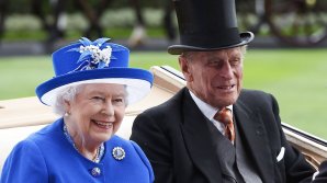 Sărbătoare la Buckingham. Regina Elisabeta a II-a și principele Philip împlinesc 70 de ani de căsnicie