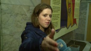 Îndrăzneală sau prostie? O femeie și-a chemat TOȚI AMANȚII la ziua de naștere