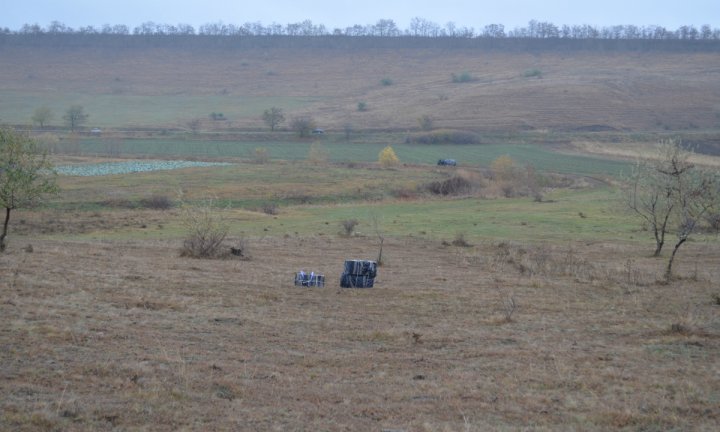 Contrabandă pe râul Prut. Un moldovean a încercat să introducă ilegal în România mii de ţigarete