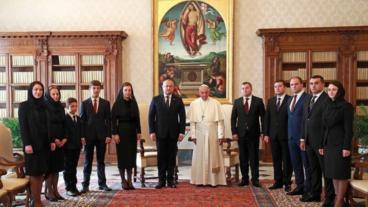 Preşedintele Igor Dodon s-a întâlnit cu Papa Francisc în cadrul unei vizite la Roma. Ce au discutat oficialii 