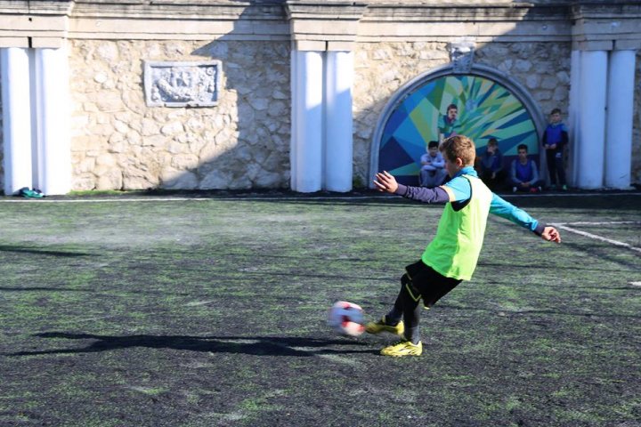 Clubul Dinamo a inaugurat două stadioane de mini-fotbal, renovate de MAI. Cum arată ele (FOTO)