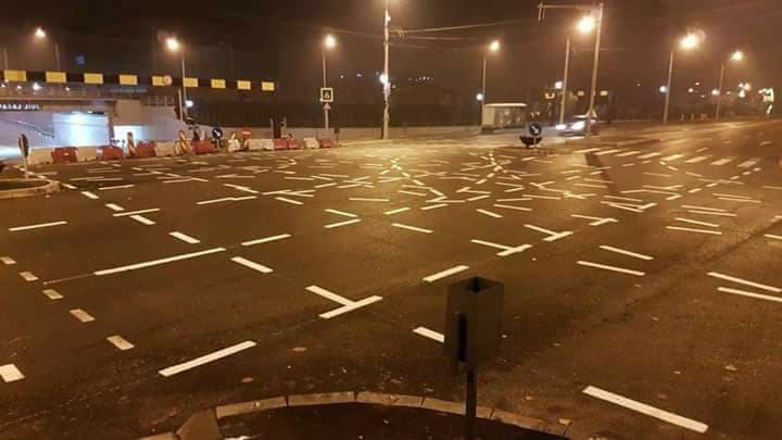 Cea mai ridicolă intersecție din România. Te-ai descurca pe strada asta (FOTO)