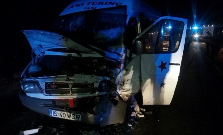 Accident GRAV lângă Iaşi. Moldoveni implicaţi. A fost activat PLANUL ROŞU de intervenţie (FOTO/VIDEO)