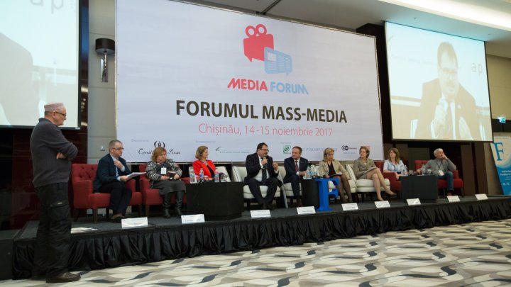 Cele mai importante probleme din presă, analizate la Forumul Mass-Media