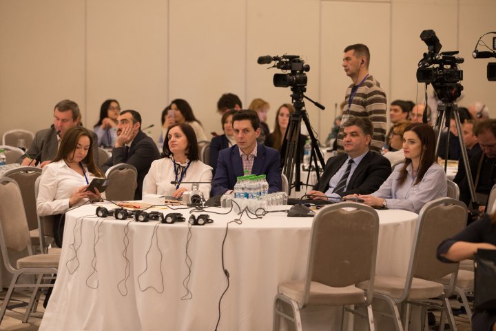 Cele mai importante probleme din presă, analizate la Forumul Mass-Media