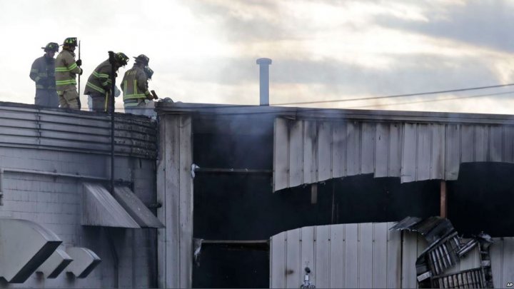 INCENDIU DEVASTATOR la o fabrică de cosmetice din New York. Un mort şi mai mulţi răniţi