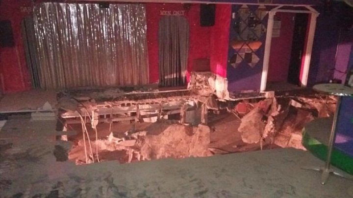 22 de oameni au fost răniţi într-un club din Tenerife, după ce ringul de dans S-A PRĂBUŞIT