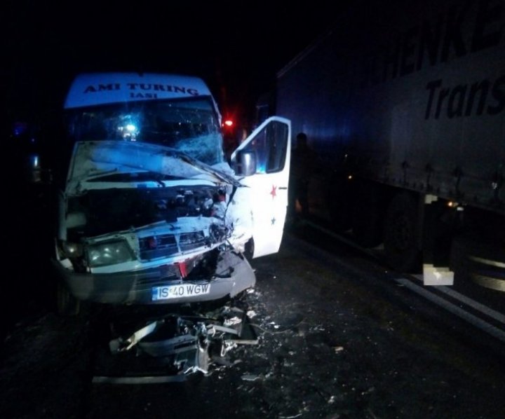 Accident GRAV lângă Iaşi. Moldoveni implicaţi. A fost activat PLANUL ROŞU de intervenţie (FOTO/VIDEO)