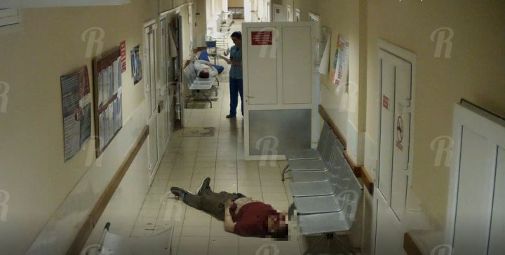 MONŞTRI ÎN HALAT ALB! Un bărbat a intrat în comă chiar în holul unei clinici, fiind ignorat de medici (FOTO/VIDEO)