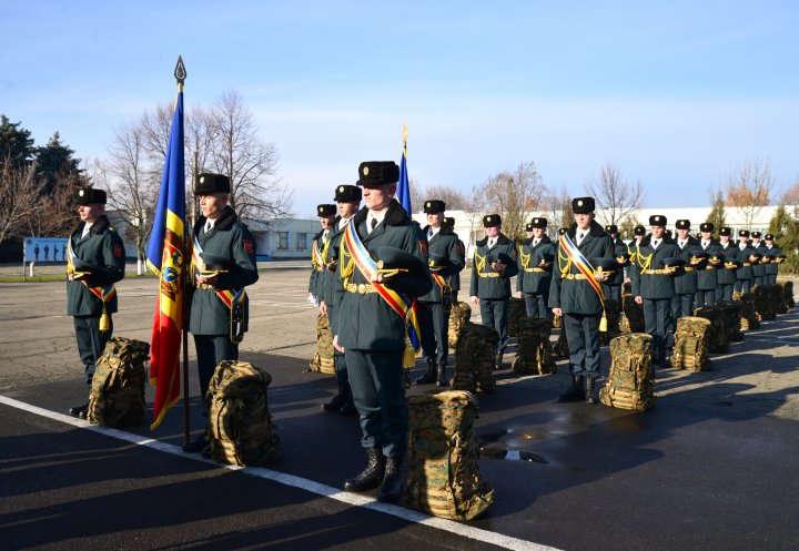 Soldaţii din Armata Naţională vor defila la parada militară de Ziua Naţională a României