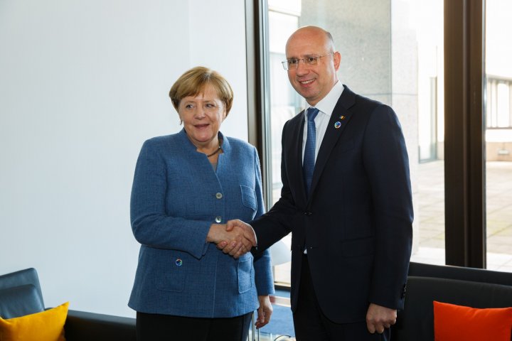 Prim-ministrul Pavel Filip s-a întâlnit cu Angela Merkel. Germania va continua să susţină Moldova 