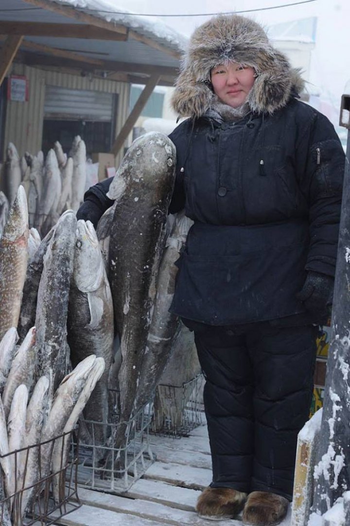 Noiembrie în calendar, iar temperatura s-a prăbușit la minus 27 de grade Celsius. Oraşul în care E FRIG DE CRAPĂ PIETRELE