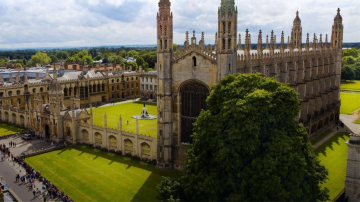 Povestea impresionantă a unui om al străzii. Cum a reuşit la 52 de ani să studieze la Universitatea Cambridge