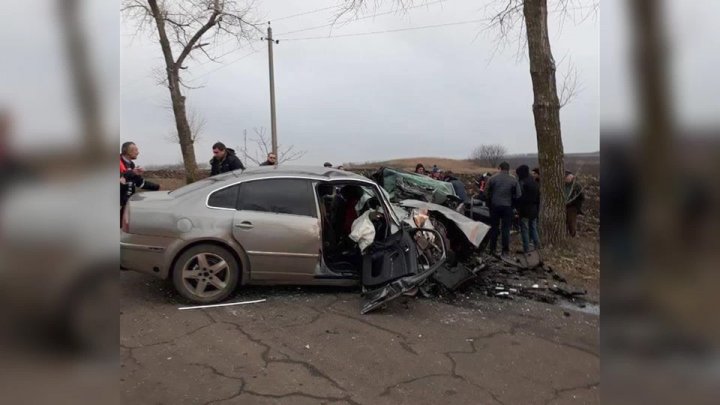 ACCIDENT TERIFIANT la Floreşti. Doi tineri au murit, iar alte trei persoane se află în stare gravă la spital (FOTO)