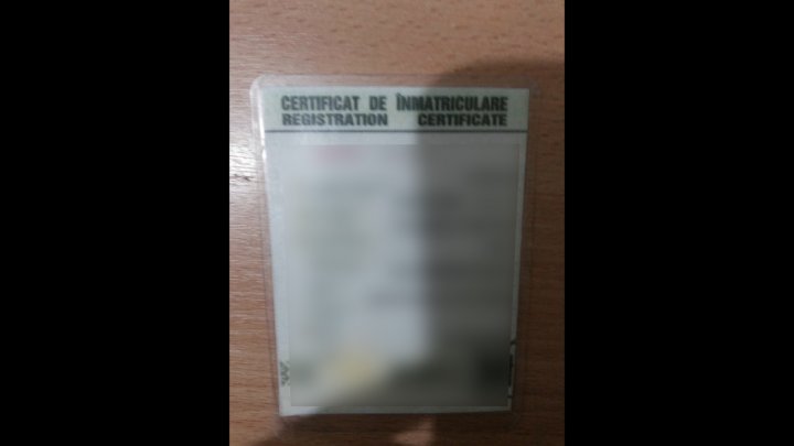 Au vrut să treacă frontiera de stat cu acte cu de identitate false, dar au fost depistaţi. Unde au ascuns documentele