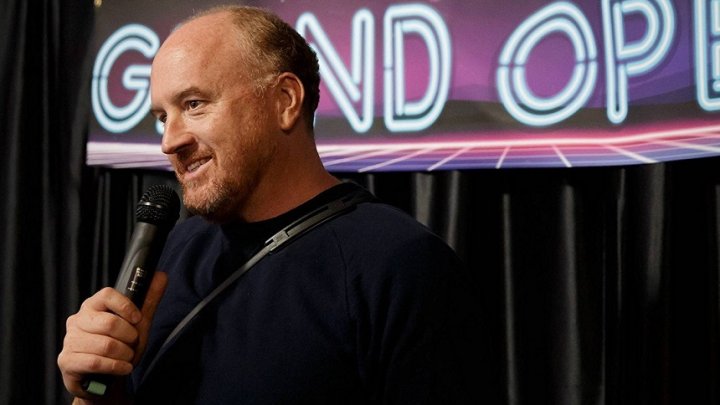 Comicul american Louis C.K. a fost acuzat de hărţuire sexuală de către cinci femei