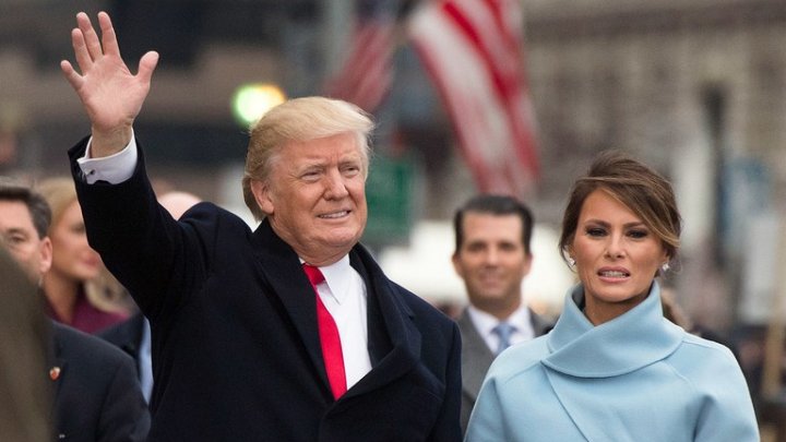 Cum arată şi câţi ani are tatăl Melaniei Trump. Seamănă foarte bine cu Donald Trump