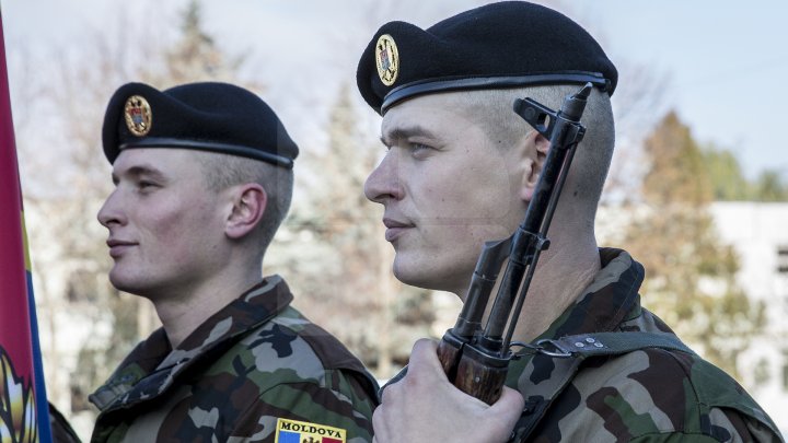 Acestia sunt militarii care vor reprezenta Moldova la parada militara de ziua nationala a romaniei pe 1 decembrie (FOTOREPORT)