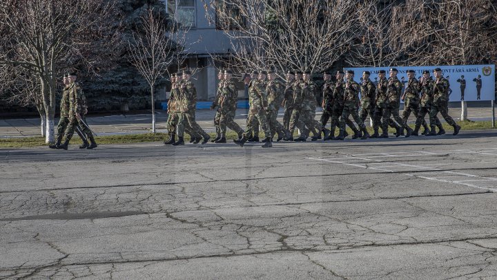 Acestia sunt militarii care vor reprezenta Moldova la parada militara de ziua nationala a romaniei pe 1 decembrie (FOTOREPORT)