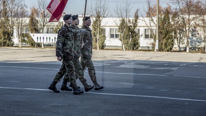 Acestia sunt militarii care vor reprezenta Moldova la parada militara de ziua nationala a romaniei pe 1 decembrie (FOTOREPORT)