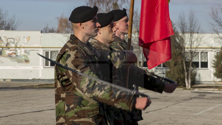 Acestia sunt militarii care vor reprezenta Moldova la parada militara de ziua nationala a romaniei pe 1 decembrie (FOTOREPORT)