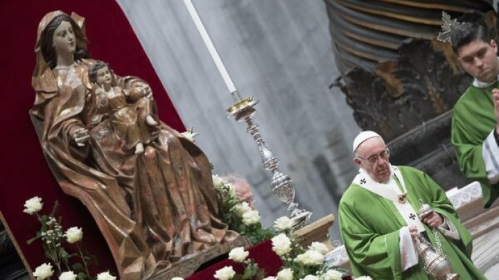 Papa Francisc, în timpul unei slujbe speciale: Ajutorarea celor săraci este pașaportul către paradis