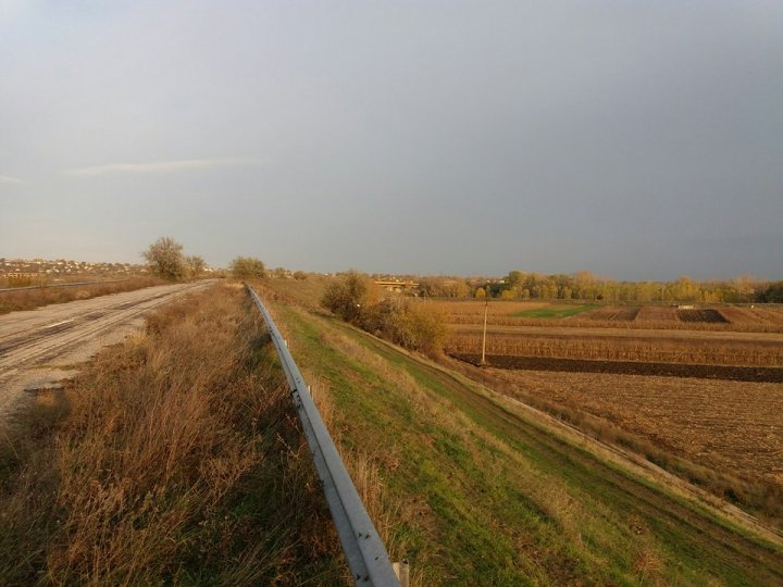 Circulaţia rutieră pe podul peste Nistru din satul Gura Bâcului va fi reluată din 20 noiembrie (FOTO)